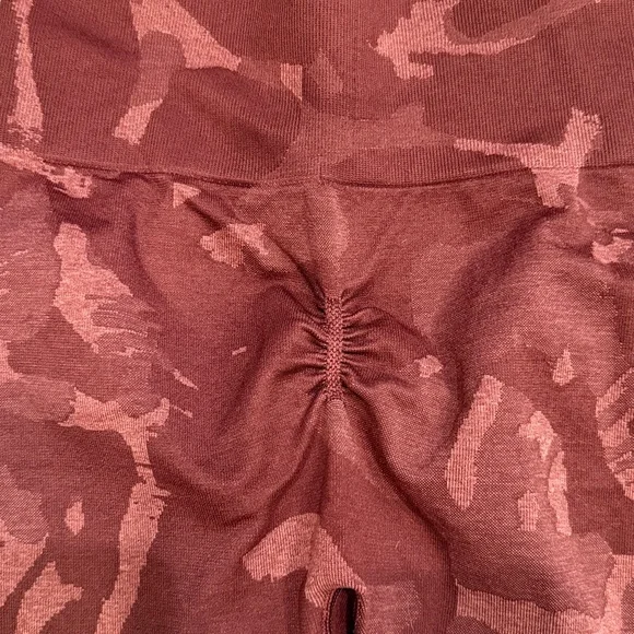 Gymshark | Maroon Camo High-Waist Leggings - Picture 4 of 6